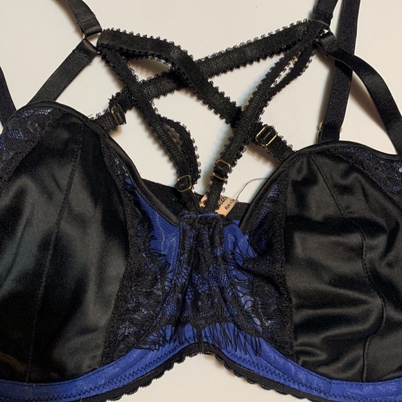 36b Playful Promises - Picture 2 of 5